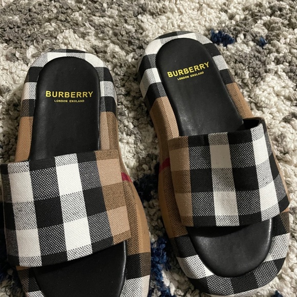 Sandals brown size 6 - Picture 2 of 2